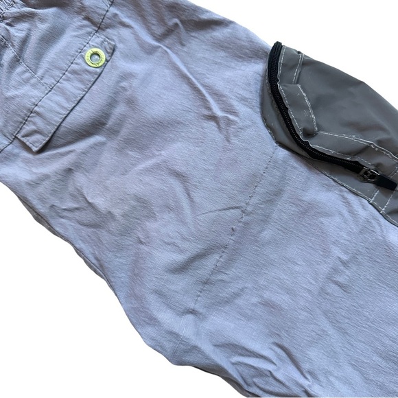 ⭐️ 5 for $25 RESERVED Kids Gray Cargo Pants Reflective Pockets Size 5-6 Yrs - Picture 6 of 8